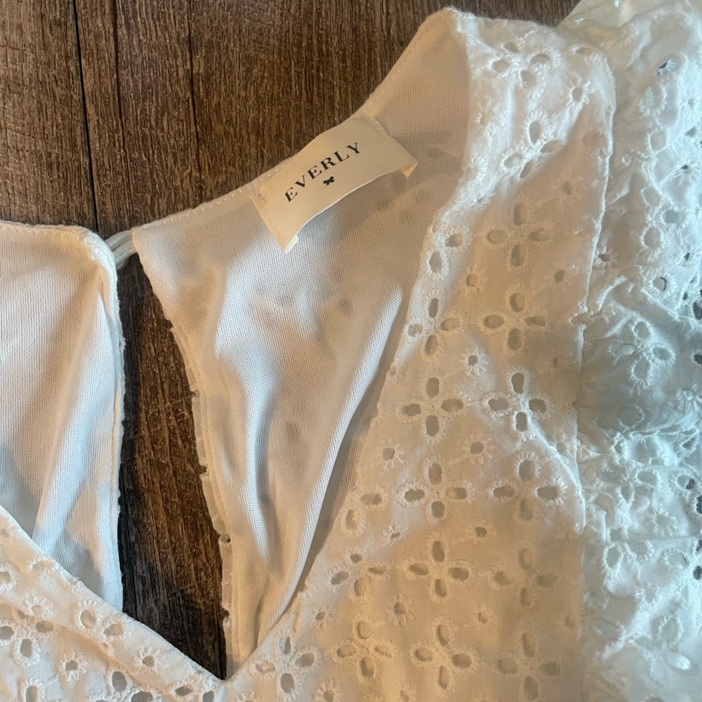 Women’s Everly Romper Size Small - Picture 2 of 4